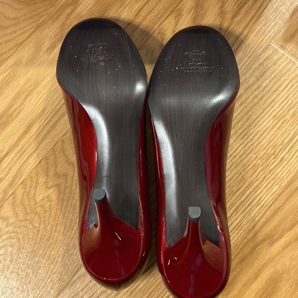 Stuart Weitzman Women’s Ruby Red Patent Leather Heels (Size 9.5 N) - Picture 6 of 11